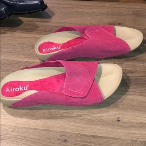 Kiraku Saori sandal